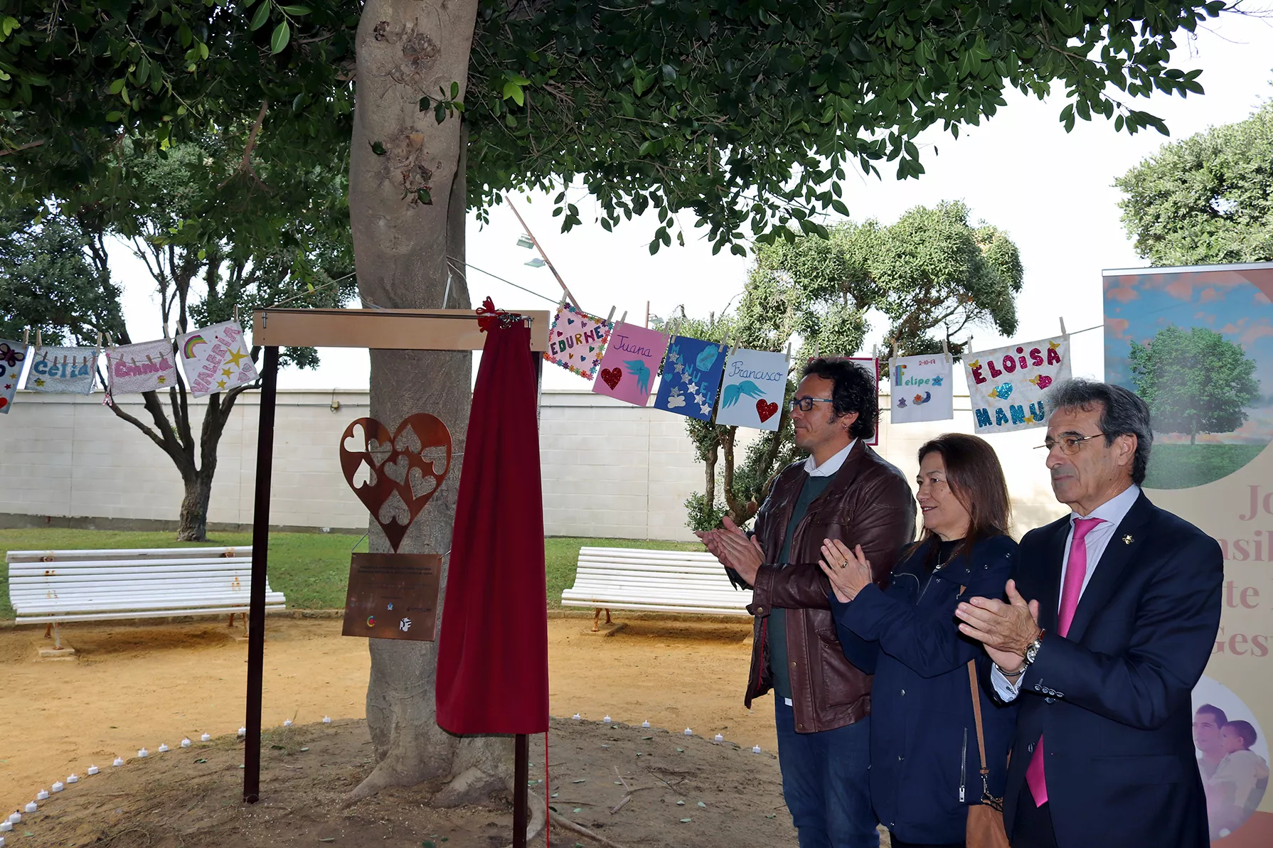 noticias cadiz placa en parque.jpg noticias cadiz placa en parque.jpg