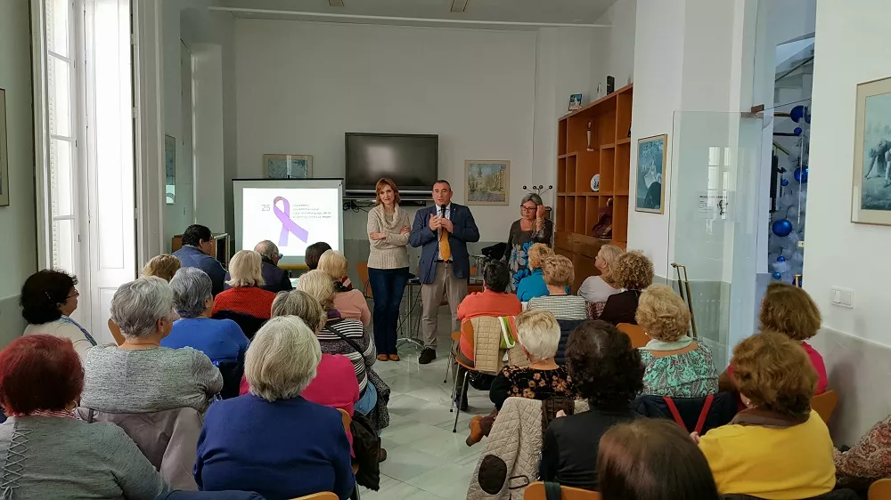 notticias cadiz delegado de Igualdad y asesora de IAM en CPA.jpg notticias cadiz delegado de Igualdad y asesora de IAM en CPA.jpg