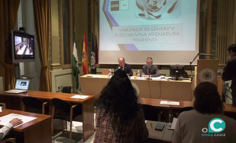 FOTO UNED.jpg FOTO UNED.jpg