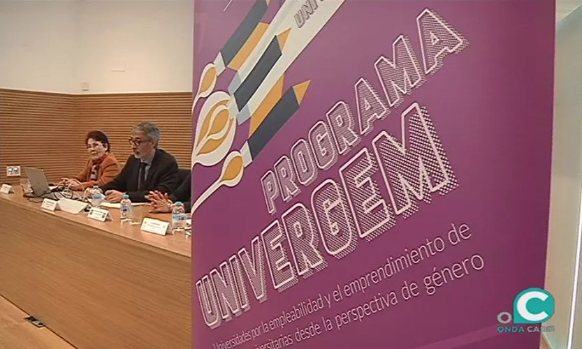 FOTO UNIVE.jpg FOTO UNIVE.jpg