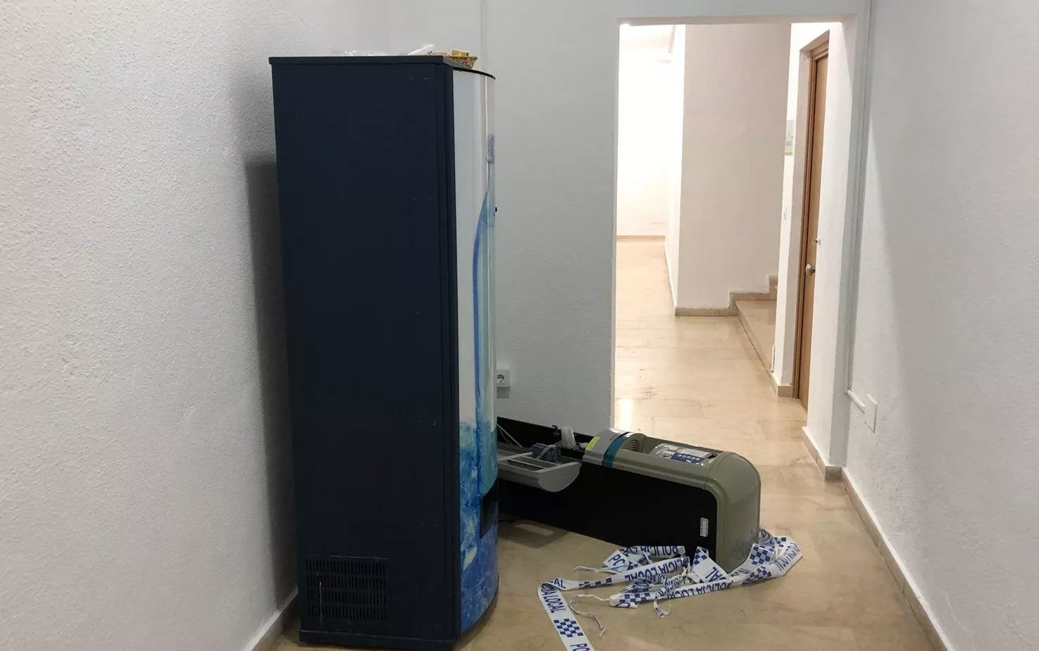 NOTICIAS CADIZ DESTROZOS AYUNTAMIENTO LOS BARRIOS.jpg NOTICIAS CADIZ DESTROZOS AYUNTAMIENTO LOS BARRIOS.jpg