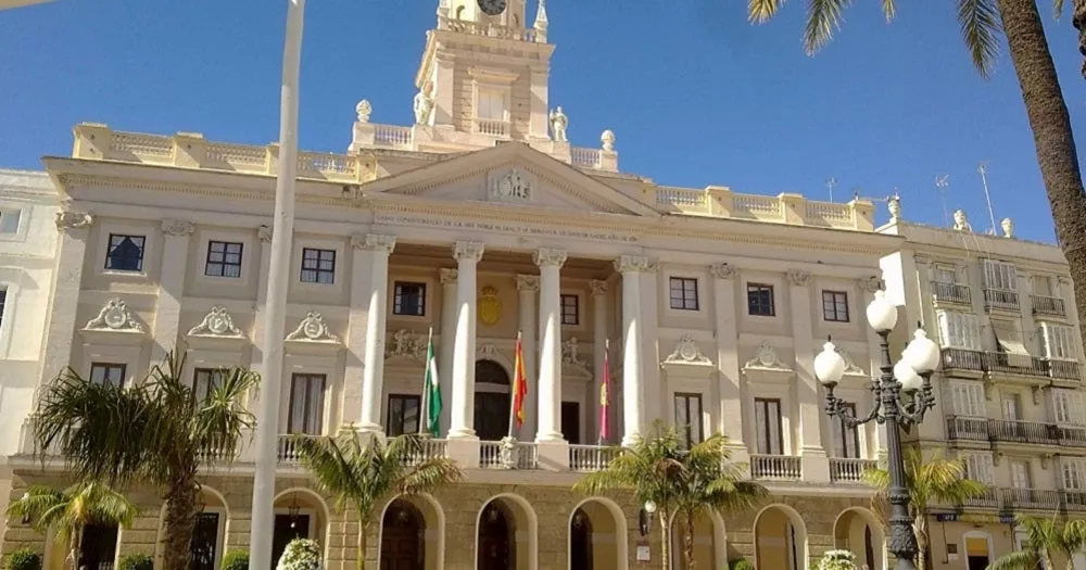 Ayuntamiento-de-Cádiz.jpg Ayuntamiento-de-Cádiz.jpg