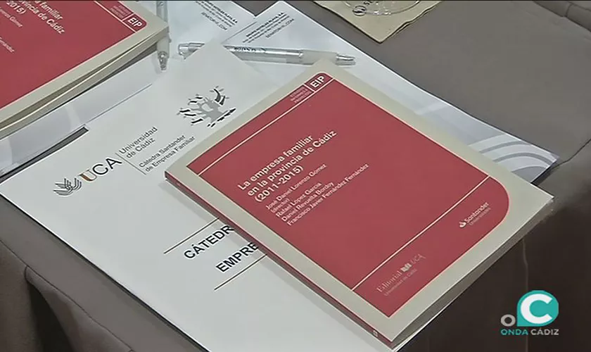 FOTO EMPRESA FAMILIAR.jpg FOTO EMPRESA FAMILIAR.jpg