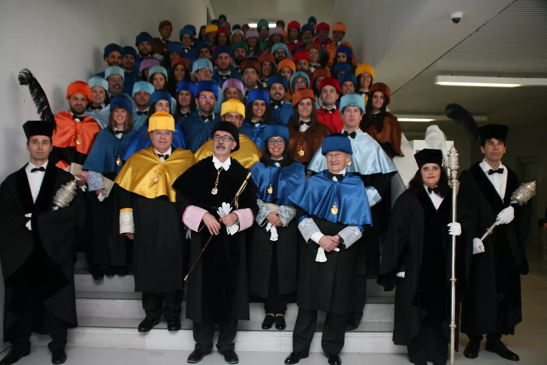 foto de familia nuevos doctores UCA.jpg foto de familia nuevos doctores UCA.jpg