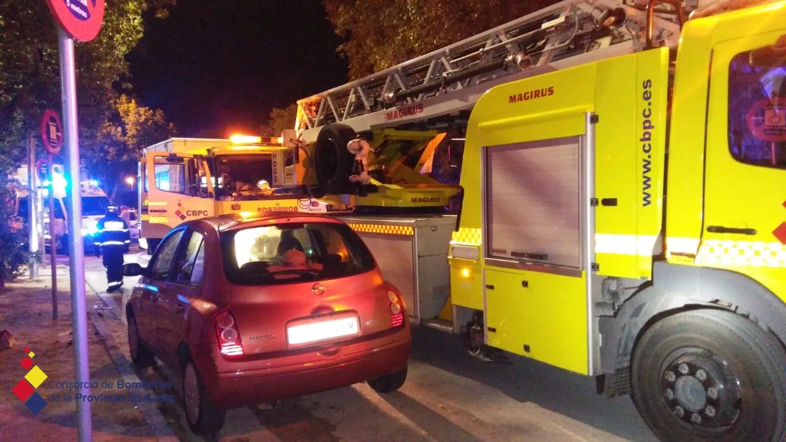 noticias cadiz bomberos..JPG