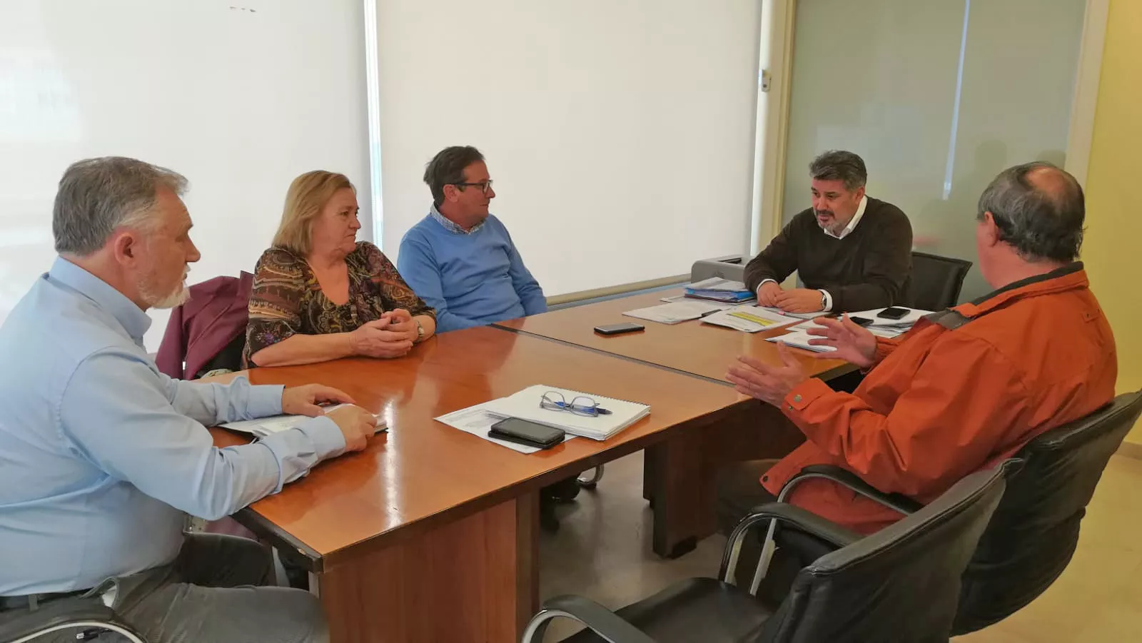 Reunión Romani con Vecinos La Paz.jpg Reunión Romani con Vecinos La Paz.jpg