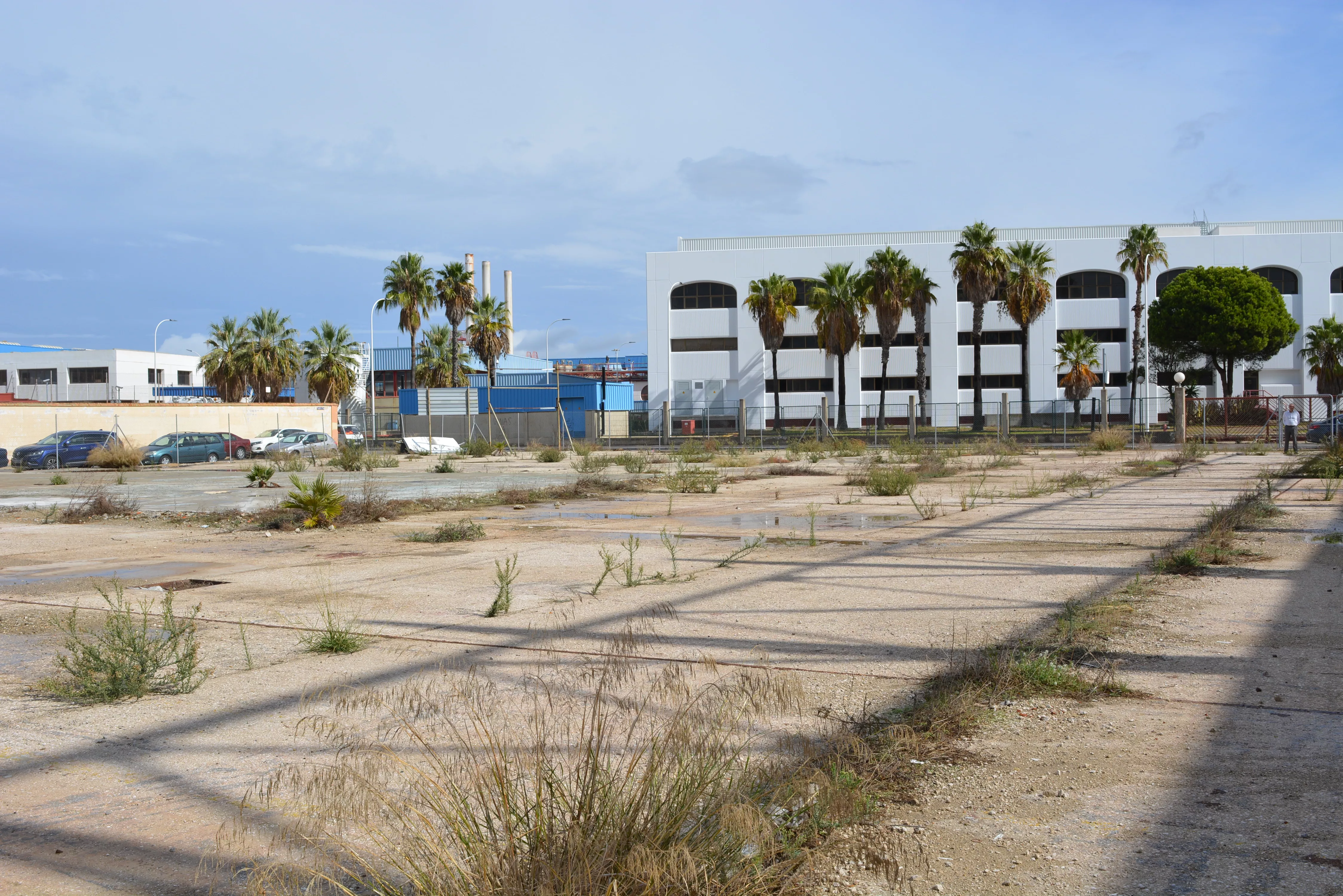 Solar de los antiguos talleres Faro noticias cadiz ZF talleres Faro.jpg