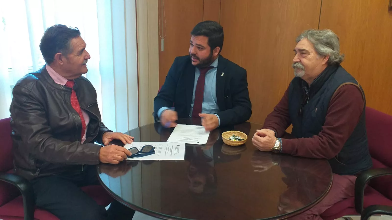 noticias cadiz reunion turismo autores carnaval.jpeg noticias cadiz reunion turismo autores carnaval.jpeg