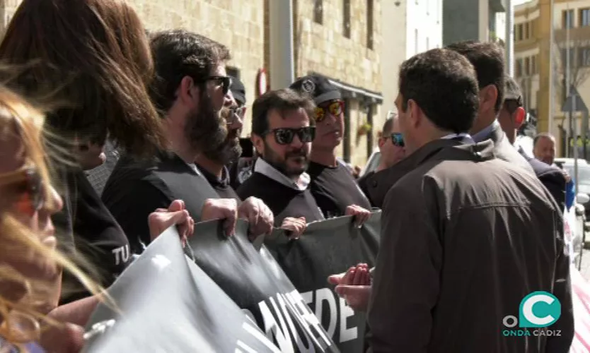 FOTO PROTESTA FUNCI.jpg FOTO PROTESTA FUNCI.jpg