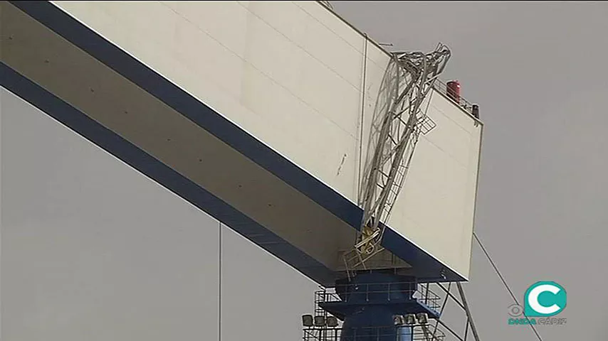 noticias cadiz grua viento.jpg noticias cadiz grua viento.jpg