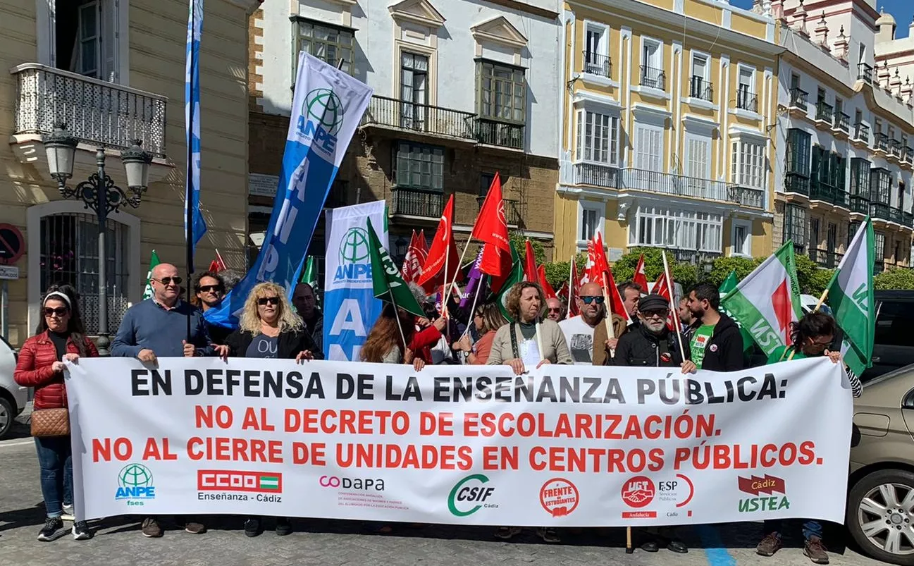 noticias cadiz manifestacion enseñanza publica.jpg noticias cadiz manifestacion enseñanza publica.jpg