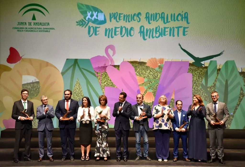 PREMIOS MEDIO AMBIENTE.jpg