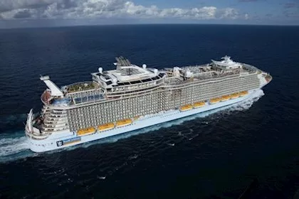 El 'Allure of The Seas'.jpg