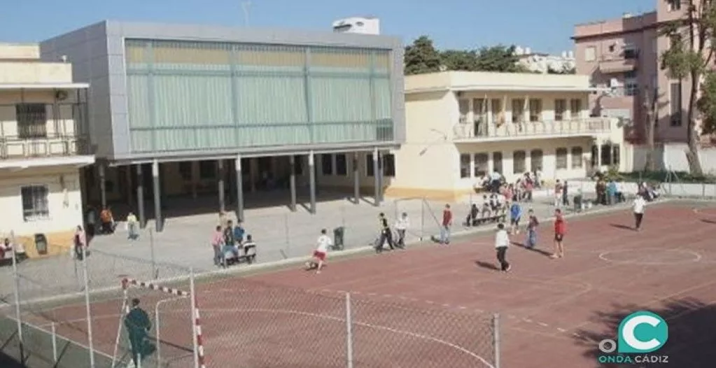 FOTO COLEGIO INSTITUCION.jpg