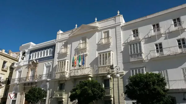 uned cadiz.jpg uned cadiz.jpg