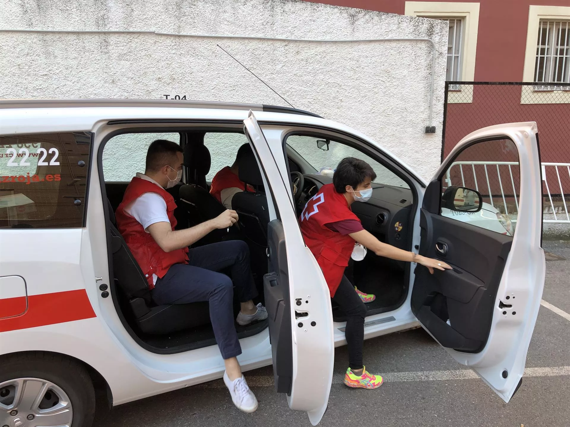 voluntarios de cruz roja.jpg voluntarios de cruz roja.jpg