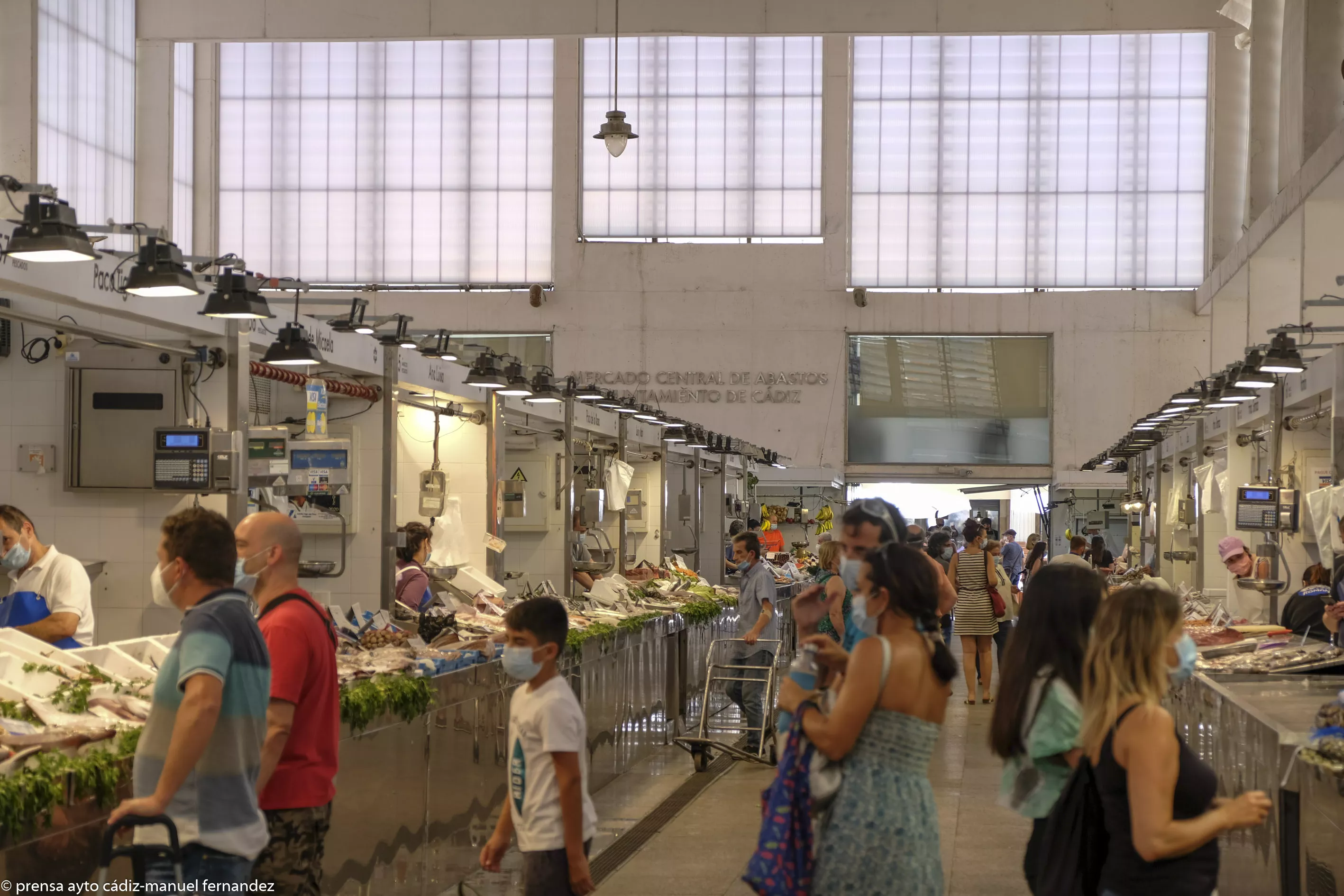 160720-obras ventanales mercado central-004.jpg