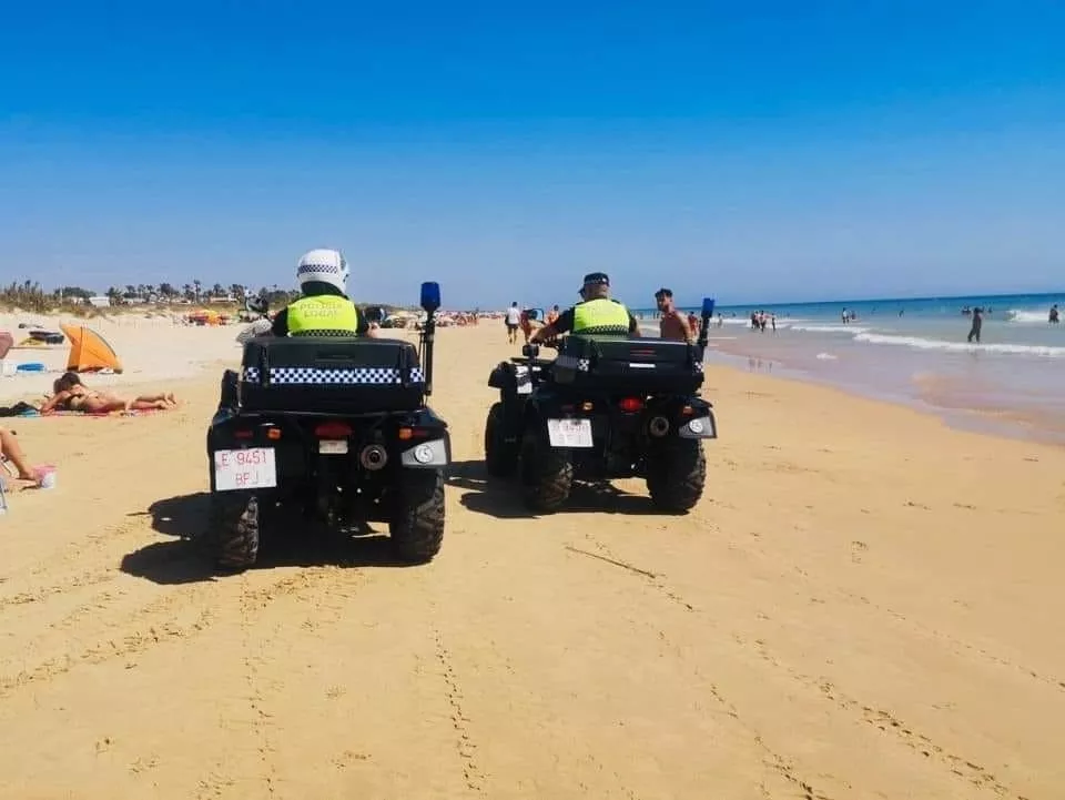 Policía Local de Vejer en la playa de El Palmar PLAYA VEJER.jpg