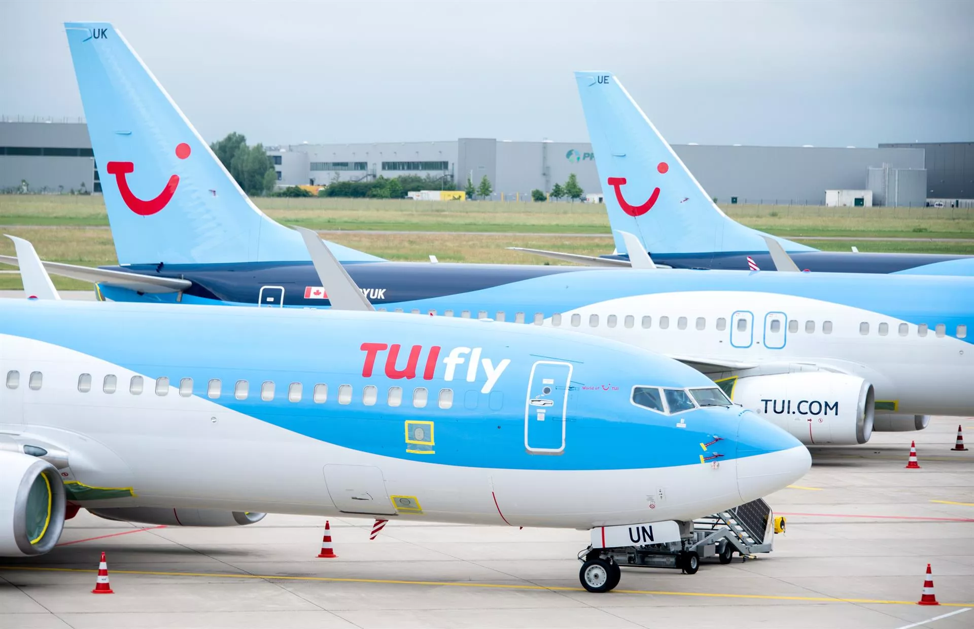tui.jpg tui.jpg