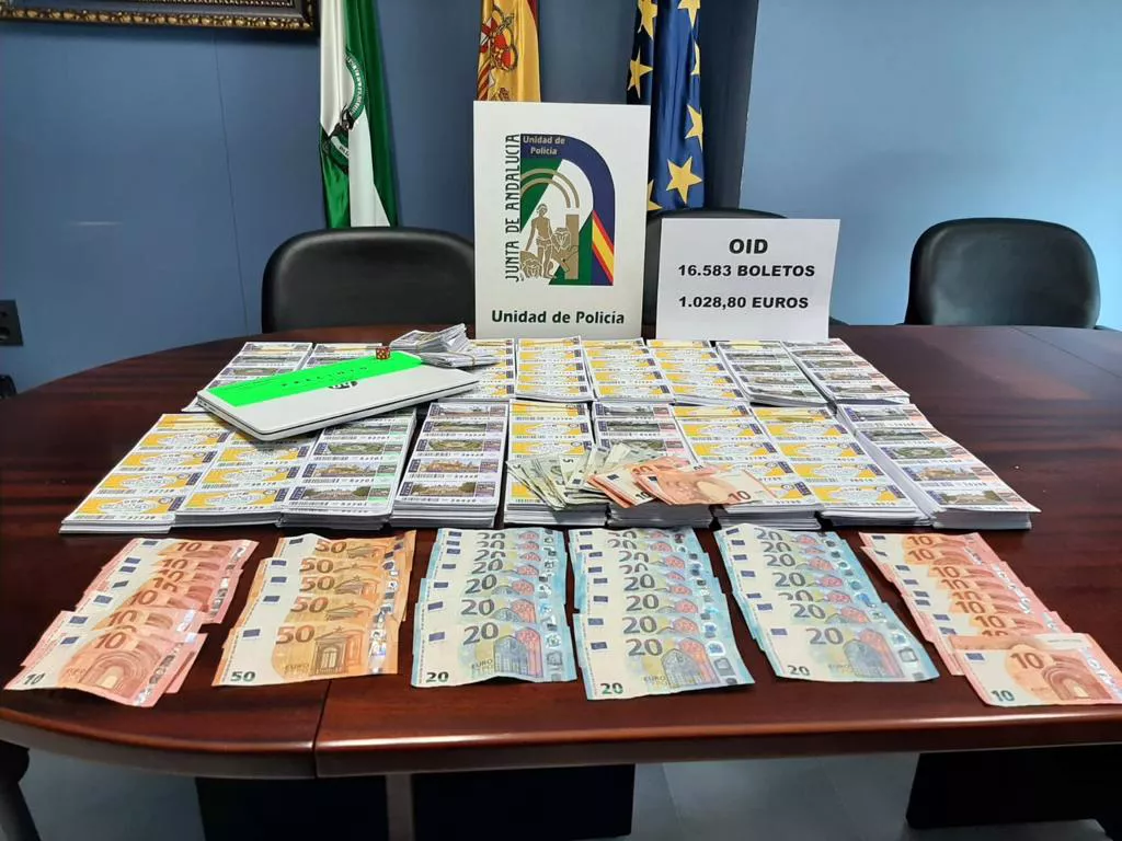 Boletos ilegales.jpg Boletos ilegales.jpg