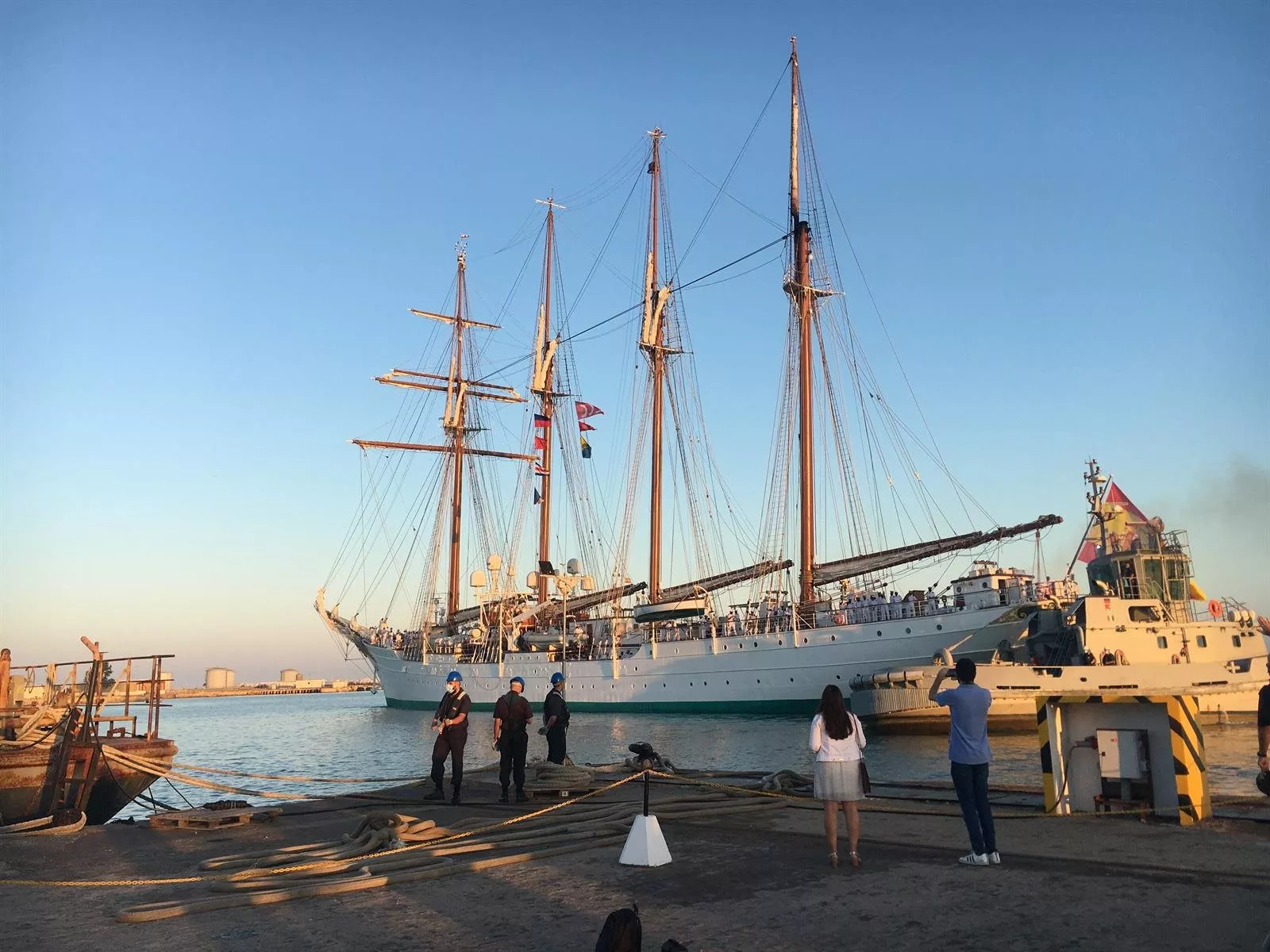 ELCANO FIN DE SEMANA.jpg ELCANO FIN DE SEMANA.jpg