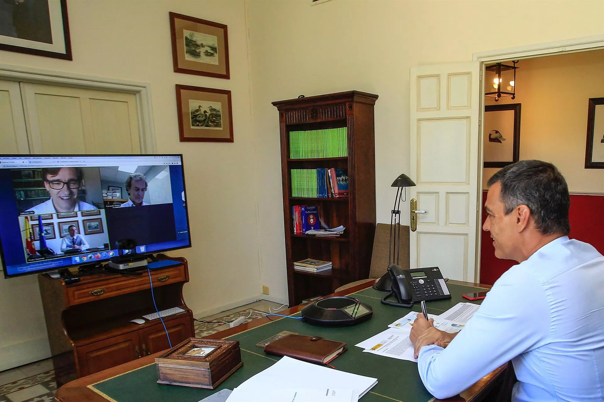 Pedro Sánchez, durante la reunión del Comité de Seguimiento sanchez illa.jpg
