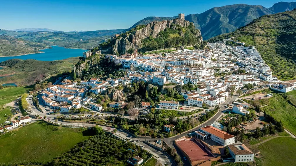 Zahara de la Sierra zahara de la sierra.jpg