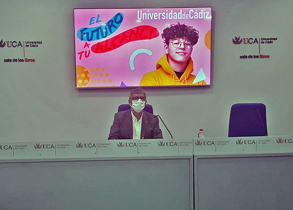 uca_11.jpg uca_11.jpg