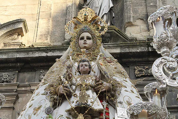 Patrona_0_0.jpg Patrona_0_0.jpg
