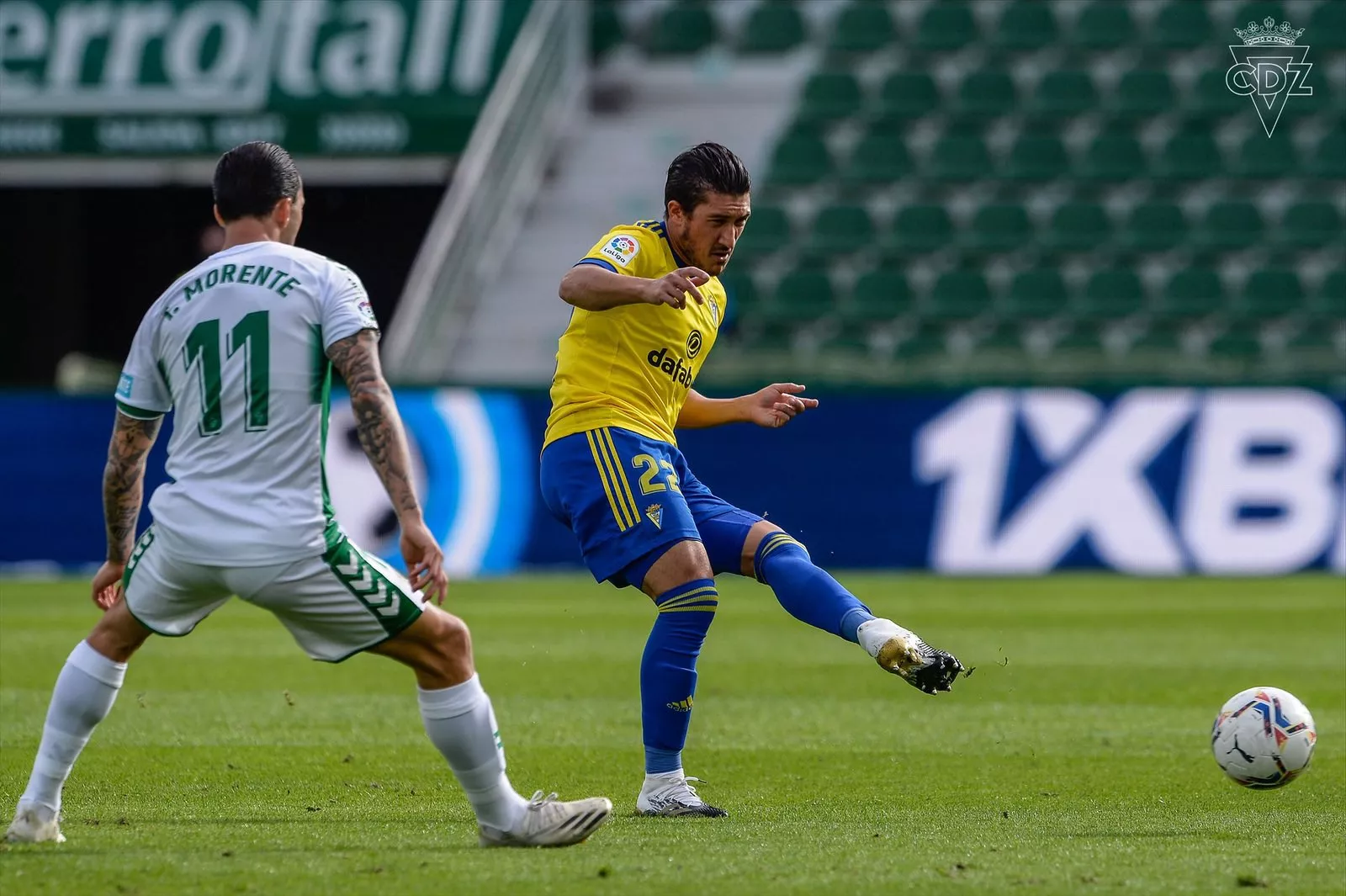 El cadista Espino en una acción del partido en Elche (Foto CCF)