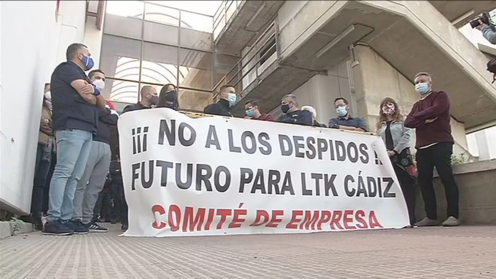 La plantilla de LTK despedida, a las puertas su empresa.