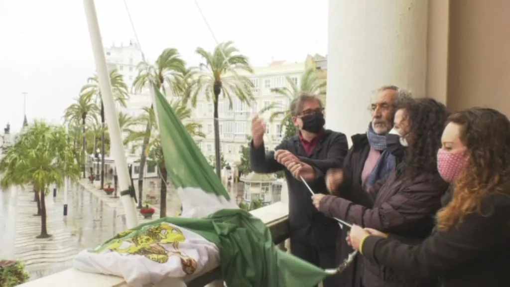 El Ayuntamiento y la asociación Andalucía Viva rinden homenaje a la comunidad autónoma 