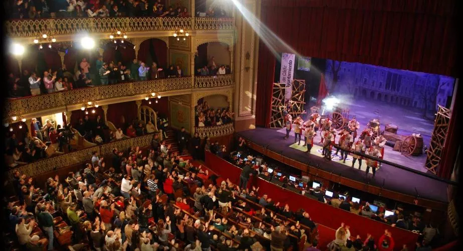 Imagen del Teatro Falla durante una actuación de Carnaval 