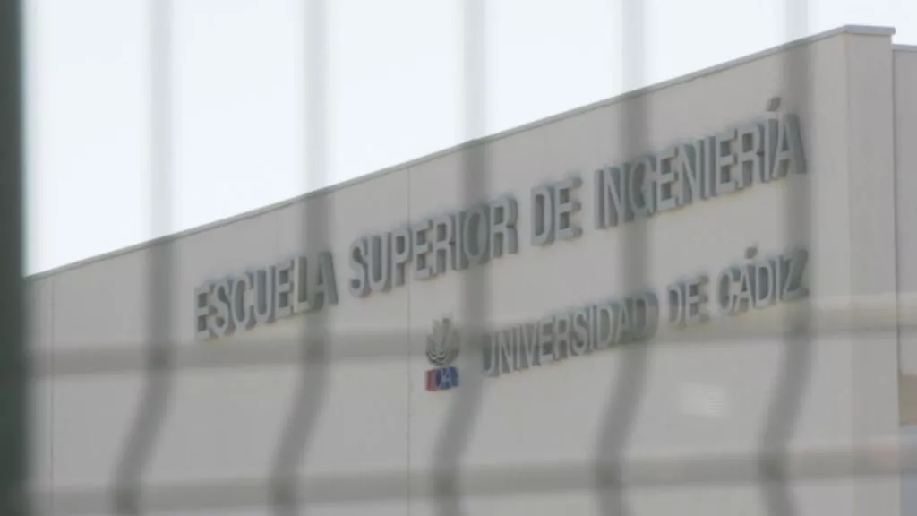 Fachada de la Escuela Superior de Ingeniería 