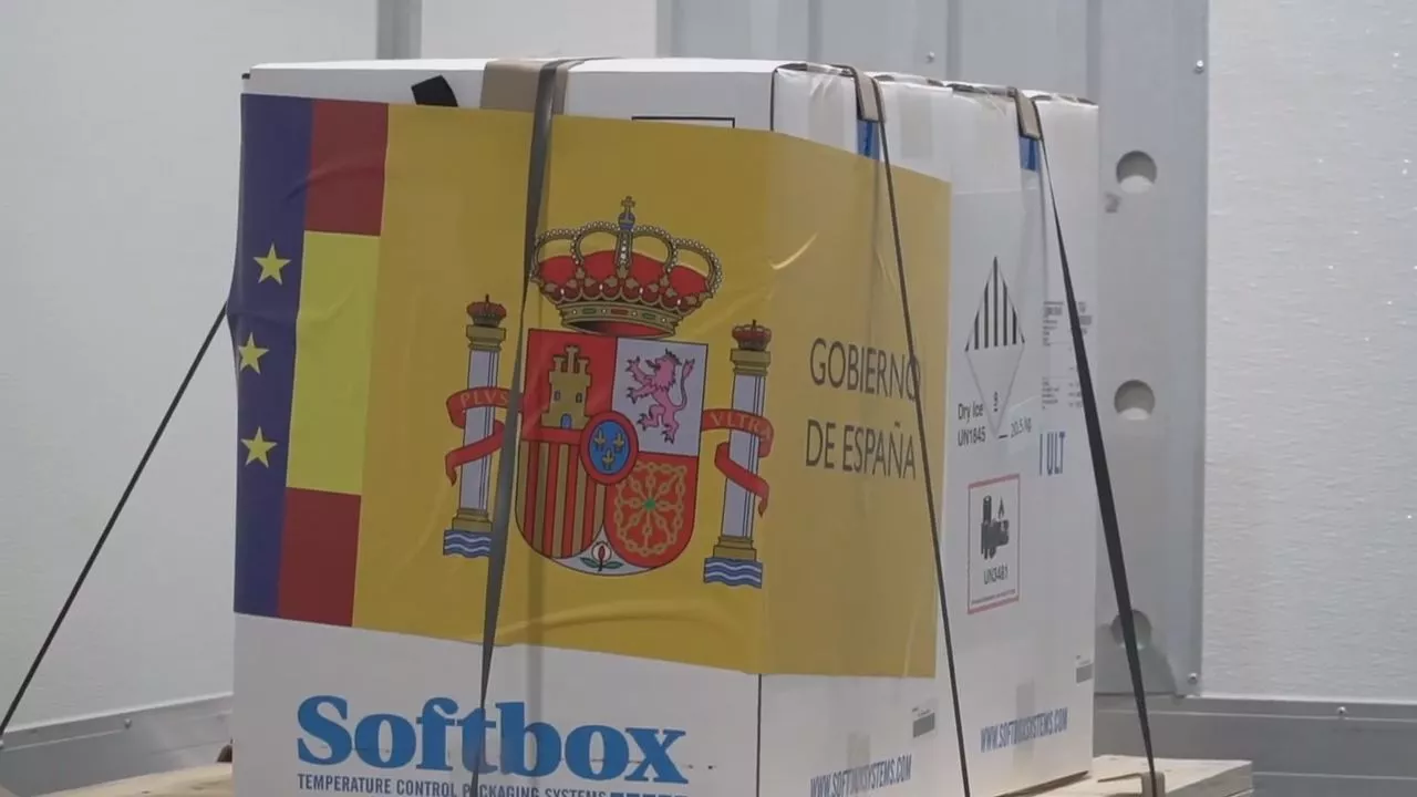 El camión que transportaba la vacuna desde Bélgica ha llegado a primera hora de este sábado a Guadalajara 