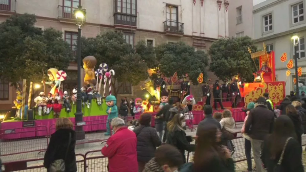La concejala de Cultura y Fiestas da las gracias a los vecinos de Cádiz y a todos los profesionales que trabajaron la víspera de Reyes