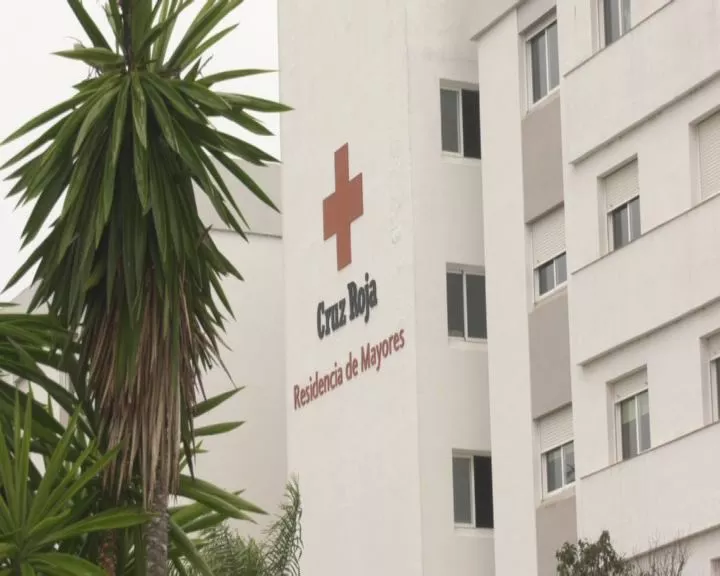 Una imagen de la fachada de la residencia de mayores de Cruz Roja en San Fernando Una imagen de la fachada de la residencia de mayores de Cruz Roja en San Fernando