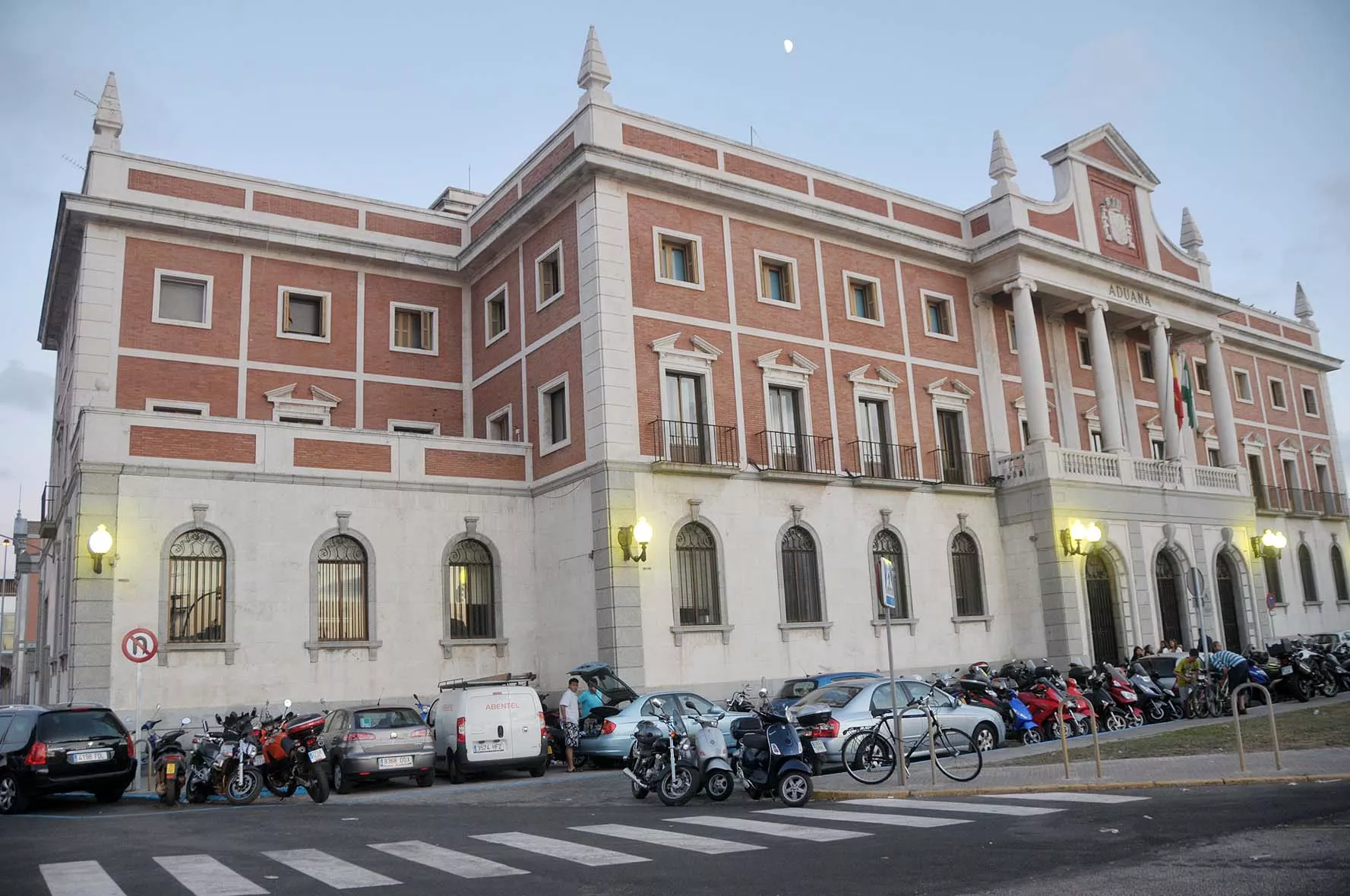 El Pleno deberá aprobar la solicitud a la Junta de la descatalogación del edificio