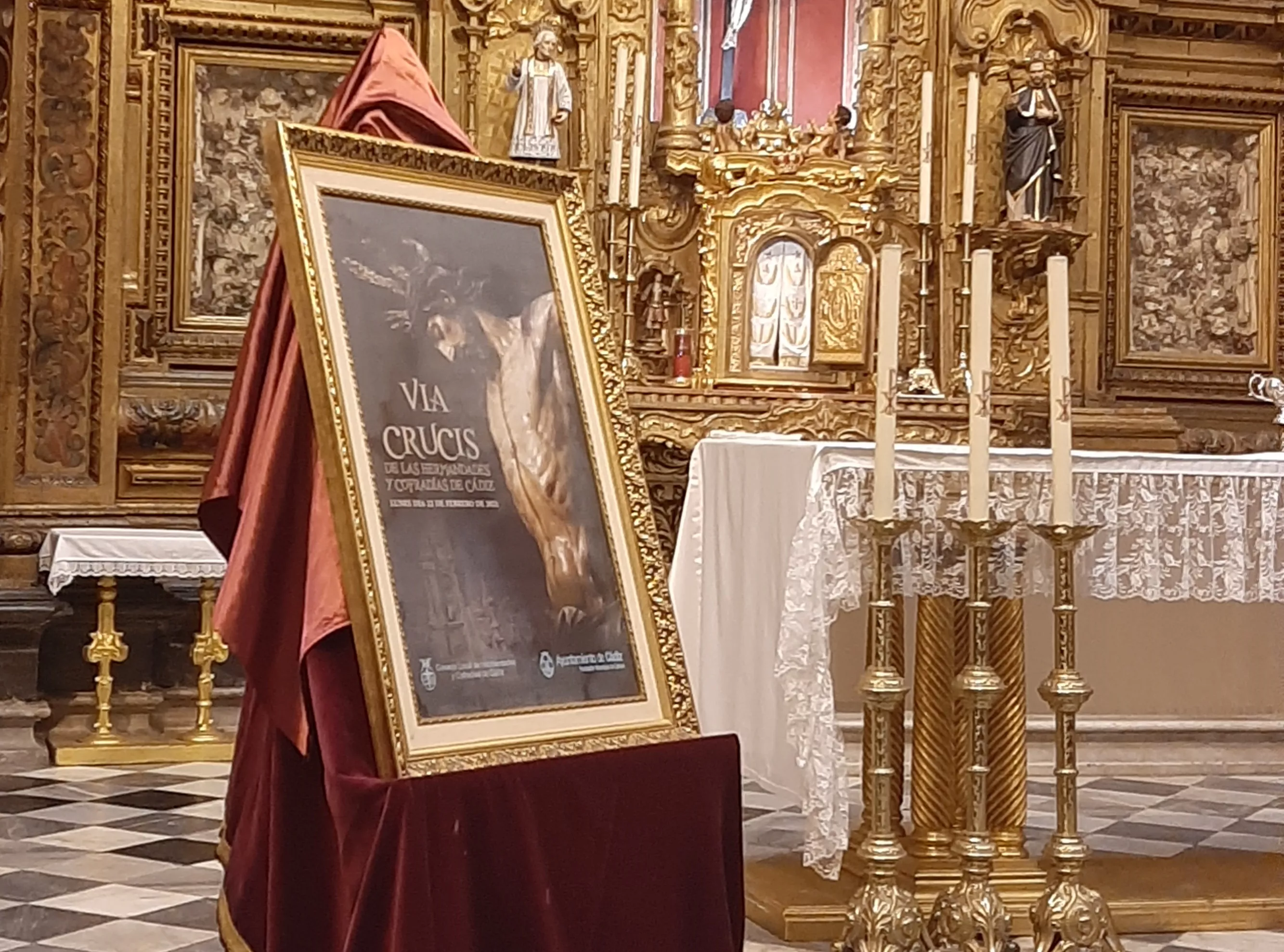 El Cristo de la Piedad y la Catedral, los protagonistas del cartel del Vía Crucis de 2021