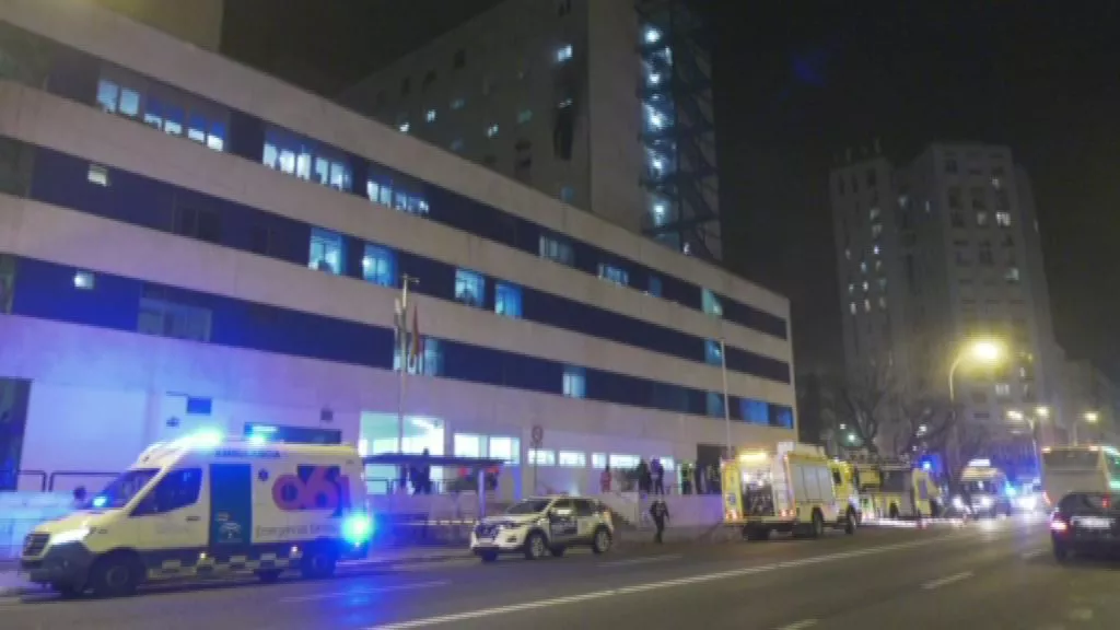 Controlado el incendio declarado en el hospital Puerta del Mar