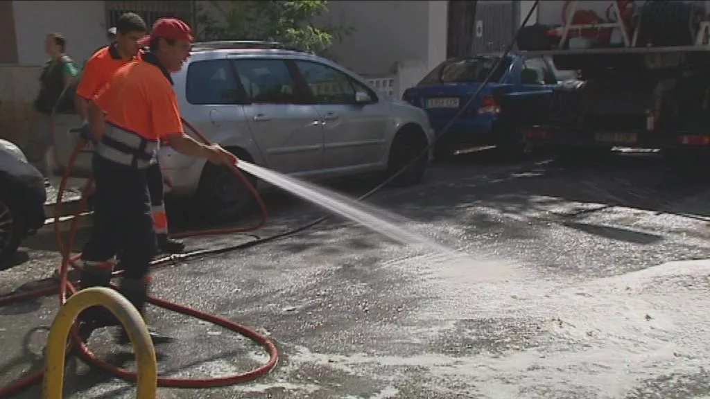 Cádiz y San Fernando activan el proceso para el riego y baldeo con agua reutilizada