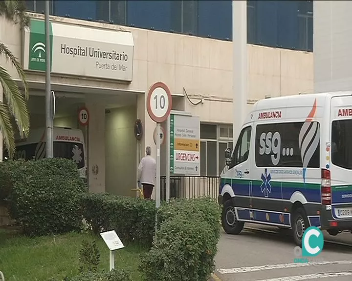 Imagen de uno de los accesos del Hospital Puerta del Mar