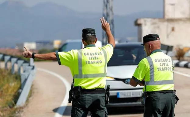 La Guardia Civil inicia una campaña sobre el uso del cinturón este lunes Todos los sistemas de retención salvan vidas