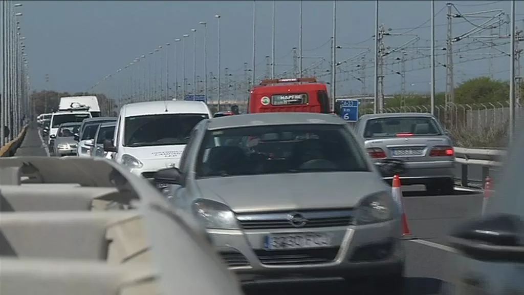 Circulación intensa en la autovía