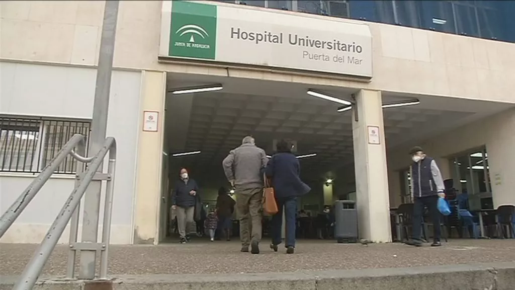 Fachada hospital Puerta del Mar