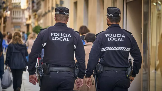 Agentes de policía local de patrulla Agentes de policía local de patrulla