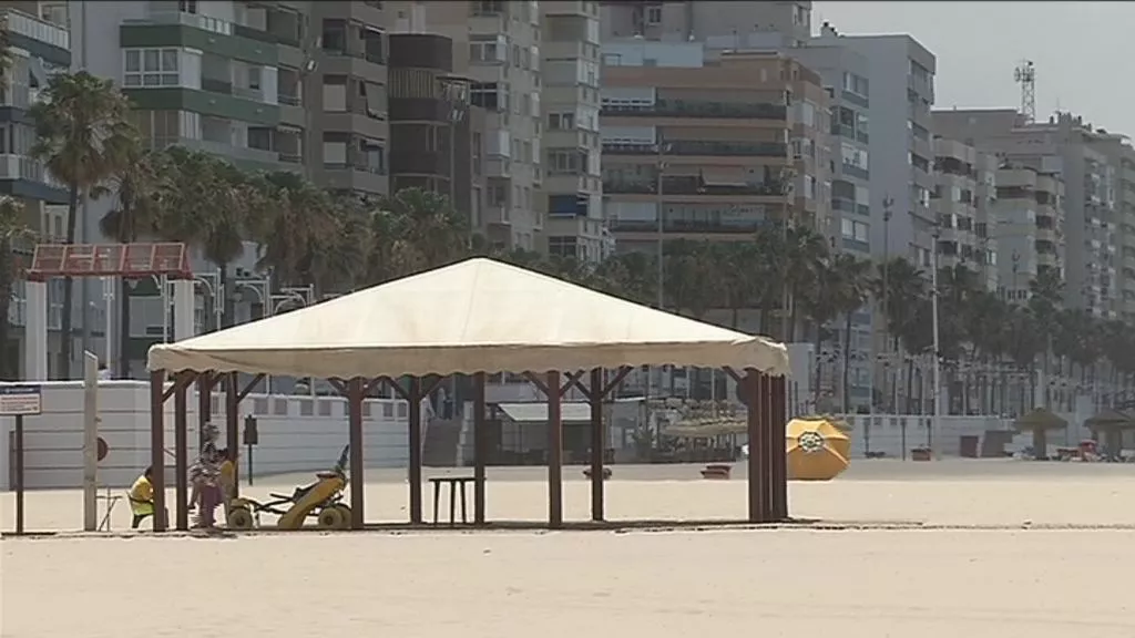 El Ayuntamiento reclama a la Junta la vacunación de su plantilla de seguridad y la de salvamento y socorrismo de las playas