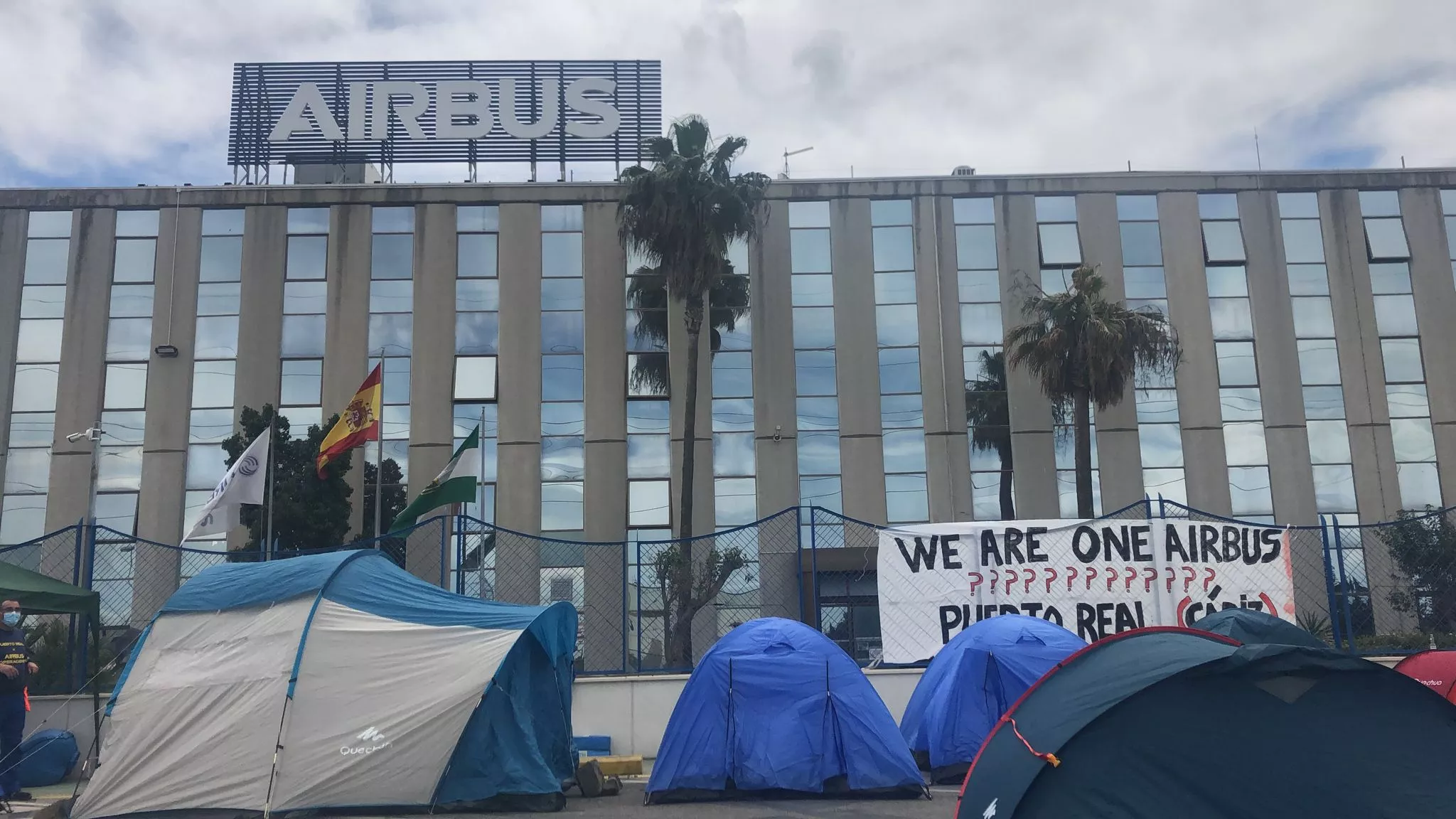 Acampada de trabajadores en Airbus 