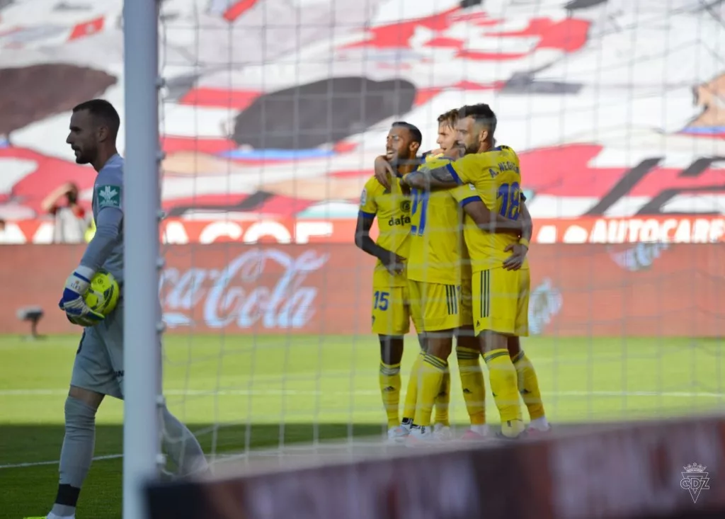 Un gol contra el Granada ha sido suficiente para consolidar al Cádiz CF en Primera