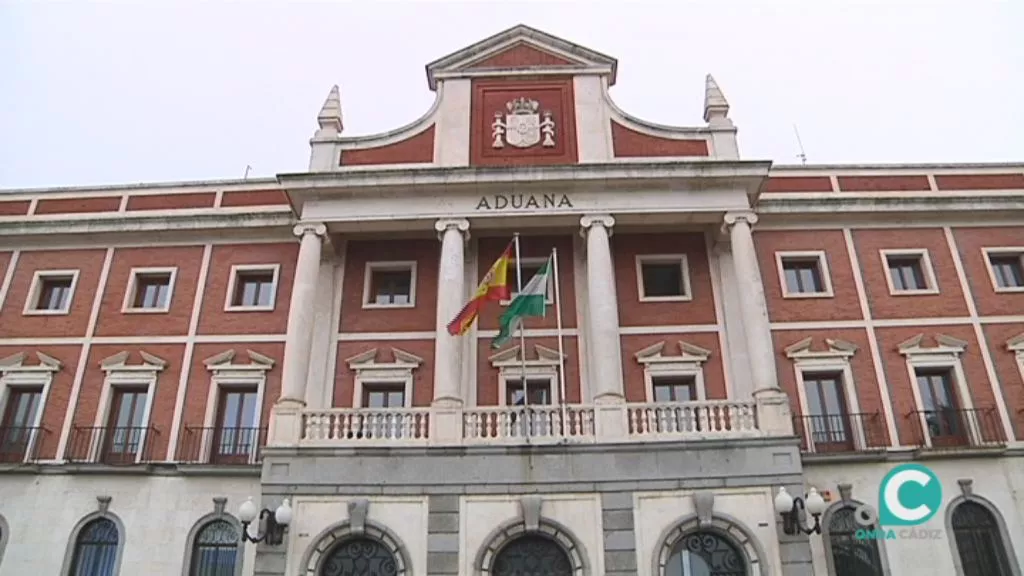 Fachada del edificio de Aduana en Cádiz 